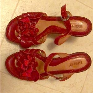 Born Ladies Sandals